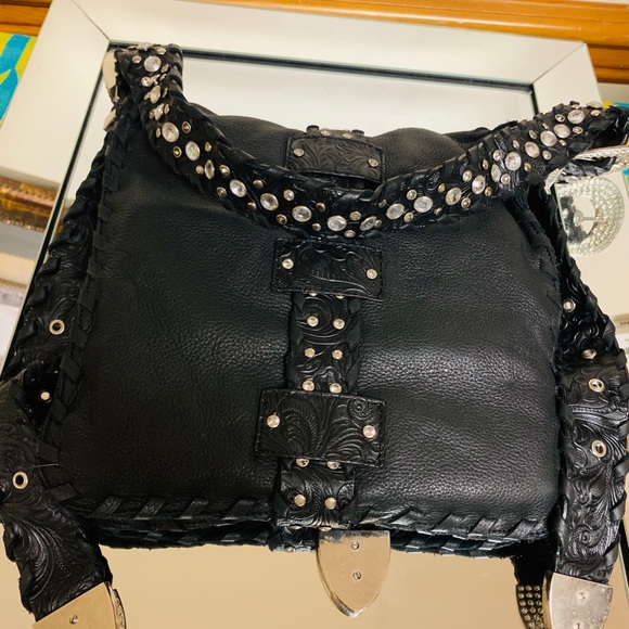 Charm and luck - Picture 2 of 8